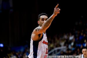 超半数火力在我这！奎因首节7中4独得13分3板1助 广东全队23分