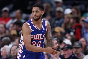 76人队记：卡梅隆·佩恩遭遇右腿筋拉伤 他将在两周后重新评估