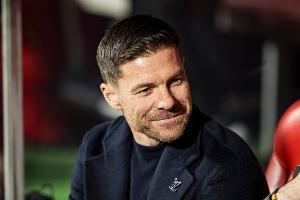 记者：阿隆索是接替斯洛特的理想选择，曼城视其为瓜帅潜在继任者