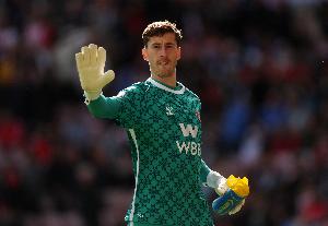 记者：切尔西考虑约6000万英镑报价桑德兰门将罗夫斯