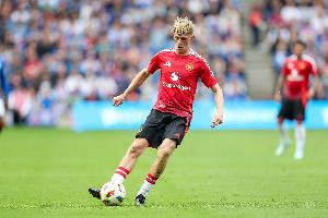 镜报：曼联小将现在接替卡塞米罗有点早，他仍处于职业生涯初期