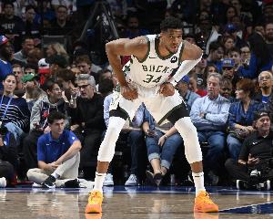 路威：字母明白雄鹿雪藏主力是常规操作 但公开挑明就无和解余地