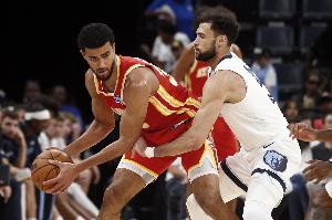 生涯三分命中率37.8%！名记：老鹰已经裁掉了凯莱布·休斯坦