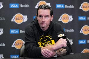 雷迪克：最后四场的关键是要找出哪些球员能够在季后赛中出场