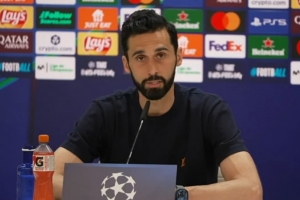 阿韦洛亚：姆巴佩被铲显然应该是红牌 拜仁在一起磨合的时间更长