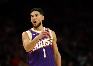 布克1人顶火箭全队！罚球次数火箭16-39比太阳少23次