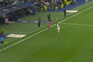 完爆！奥利塞1v1启动变速晃开卡雷拉斯，4次成功过人全场最多