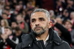 葡体主帅：拉亚的表现配得上全场最佳 约克雷斯应获得球迷的掌声