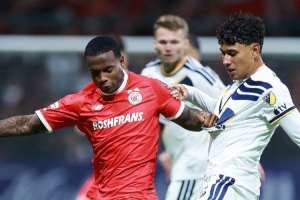 美冠杯洛杉矶银河客场2-4不敌托卢卡，罗伊斯传射难救主