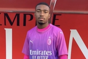 传承！西多夫儿子丹泽尔·西多夫在米兰未来队上演首秀