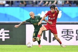 总计被罚款超50万！浙江球迷组织声援米特里策：我们支持你