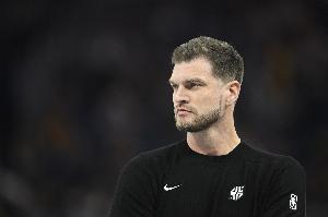 名记：开拓者就合同问题与斯普利特有过讨论 曾考虑聘请大学教练