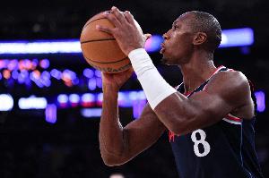 能不能别投了！克里斯·邓恩半场13分钟 6中0&三分3中0一分未得