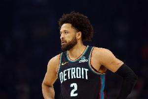 解说：坎宁安的气胸应该好了很多 不可能冒着生命危险强行复出的