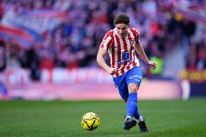 传承！小蜘蛛欧冠淘汰赛任意球破门，阿根廷球员此前仅梅西和天使