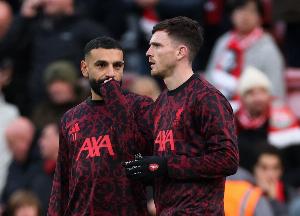 名宿：萨拉赫完全有理由摆烂，但他却和全队一起完成赛后恢复训练