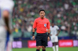 足球报：马宁仍有机会以主裁判身份执法世界杯，他自己也充满信心