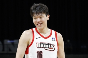 在发展联盟的收获？杨瀚森：打了很多比赛 让我更适应了美国篮球