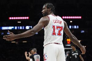 发挥出色！伊森10投5中&三分6中3 贡献15分8篮板2助攻2抢断0失误