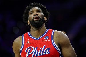 太惨了！恩比德几乎每年季后赛或季前赛开打前都要遭遇伤病