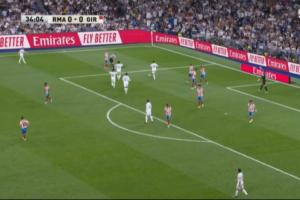 记者：姆巴佩突破被吹犯规将球踢向倒地球员，他因此恶劣举动染黄