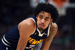 填满数据栏！斯特劳瑟17中8拿22分4板3助 三分7中4