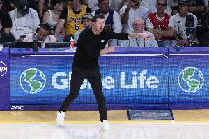 雷迪克：必须称赞队员们和工作人员 我们最终锁在了西部前四