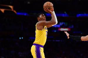 八村：太阳打球很拼 我们在身体对抗上能与他们抗衡这是赢球原因