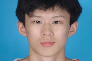 媒体人谈国青队员改年龄事件：很常见 但连名带姓全改还是第一次