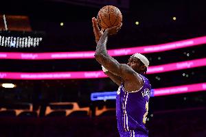 范德彪：季后赛每一个回合都很重要 我的作用是把球队团结在一起