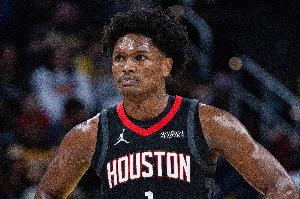 高效全能！阿门三节18中13砍下30分7板5助 罚球4中4