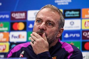 弗里克：2-1后形势变化导致亚马尔踢满全场 联赛冠军还没有定论