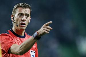 这次如何？蒂尔潘执法巴萨战绩2胜1平2负，马竞战绩3胜3平2负