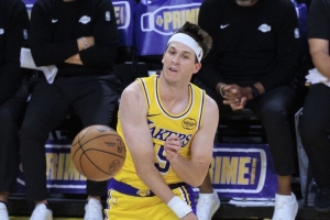 名记：东契奇有机会在首轮后半段复出 里夫斯首轮复出可能性为零