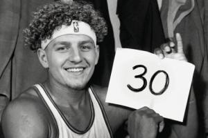 波姐生涯首次30分！库里：我们打算给他70分布克的待遇