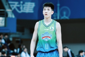 6失误有点多！林庭谦打满半场7中5高效拿下14分3助攻