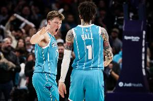 三球和自己争三分王？克尼佩尔：我没意识到我们之间相差多少