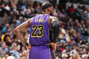 里奇·保罗：詹姆斯的很多队友都没在巅峰期 配巅峰鲨他可夺12冠