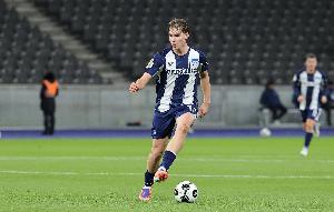 图片报：多特全力推进今夏阵容变革，已接触16岁中场新星艾希霍恩