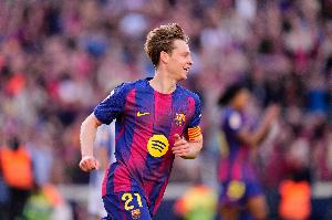 每体：世界杯临近，科曼希望巴萨能够更加谨慎对待德容的复出