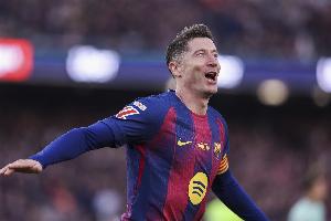 37场23球！莱万距巴萨欧冠历史射手榜第二的苏亚雷斯仅差2球