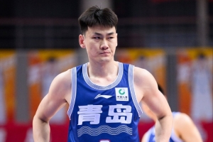 有这么差？青岛国内球员半场仅拿6分 首发仅王睿泽3分