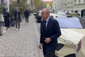 大战在即，弗洛伦蒂诺抵达慕尼黑与拜仁高层共进午餐