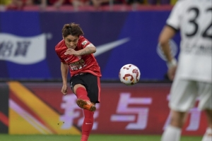 媒体人：韦世豪为蓉城出战50场联赛贡献20球13助，是金球级别球员