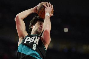 解说：阿夫迪亚完完全全展现领袖担当 单点爆破让太阳毫无办法