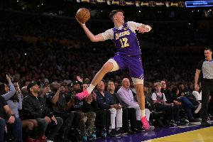 拉拉维亚谈伤病：我的角色没有变化 就是防守、冲抢和投篮