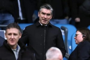 记者：尽管利雅得新月对其有意，但利物浦总监休斯不会在今夏离队