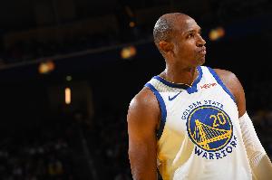 大发神威！霍福德三分3连击 帮助勇士顽强咬住