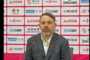 山西女篮主帅：防守和篮板做得好 张茹今天投篮不好但防守作用大