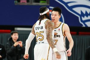 莫兰德评论调侃张镇麟抛弃他去上海 张镇麟回复你去广东是咋回事